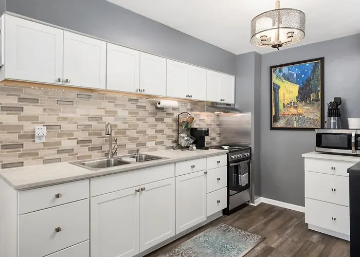 2bd In Close To Dt Peoria *